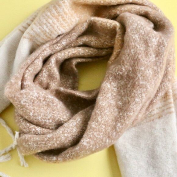 NWT AYNIL Large Ombre Cozy Fringe Blanket Scarf in Beige Brown Cream Ivory - Picture 4 of 8